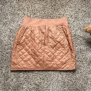 Athleta size 4 puffer skirt